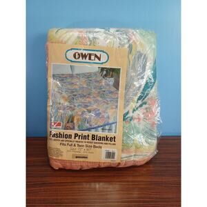 Vintage Owen Fashion Print 72 × 90 Windswept Blanket Full /Twin Blue Green Pink